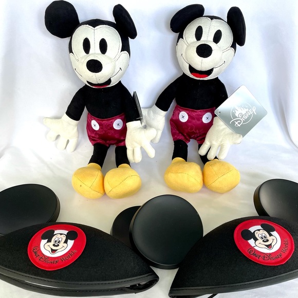 Disney Family Package 2 Mickeys/2 Mickey Ears BRAND NEW WITH TAGS. Great deal! - Picture 1 of 6